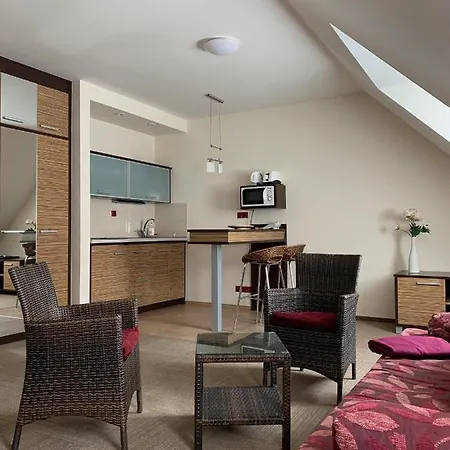 Adameva Apartment Piest'any
